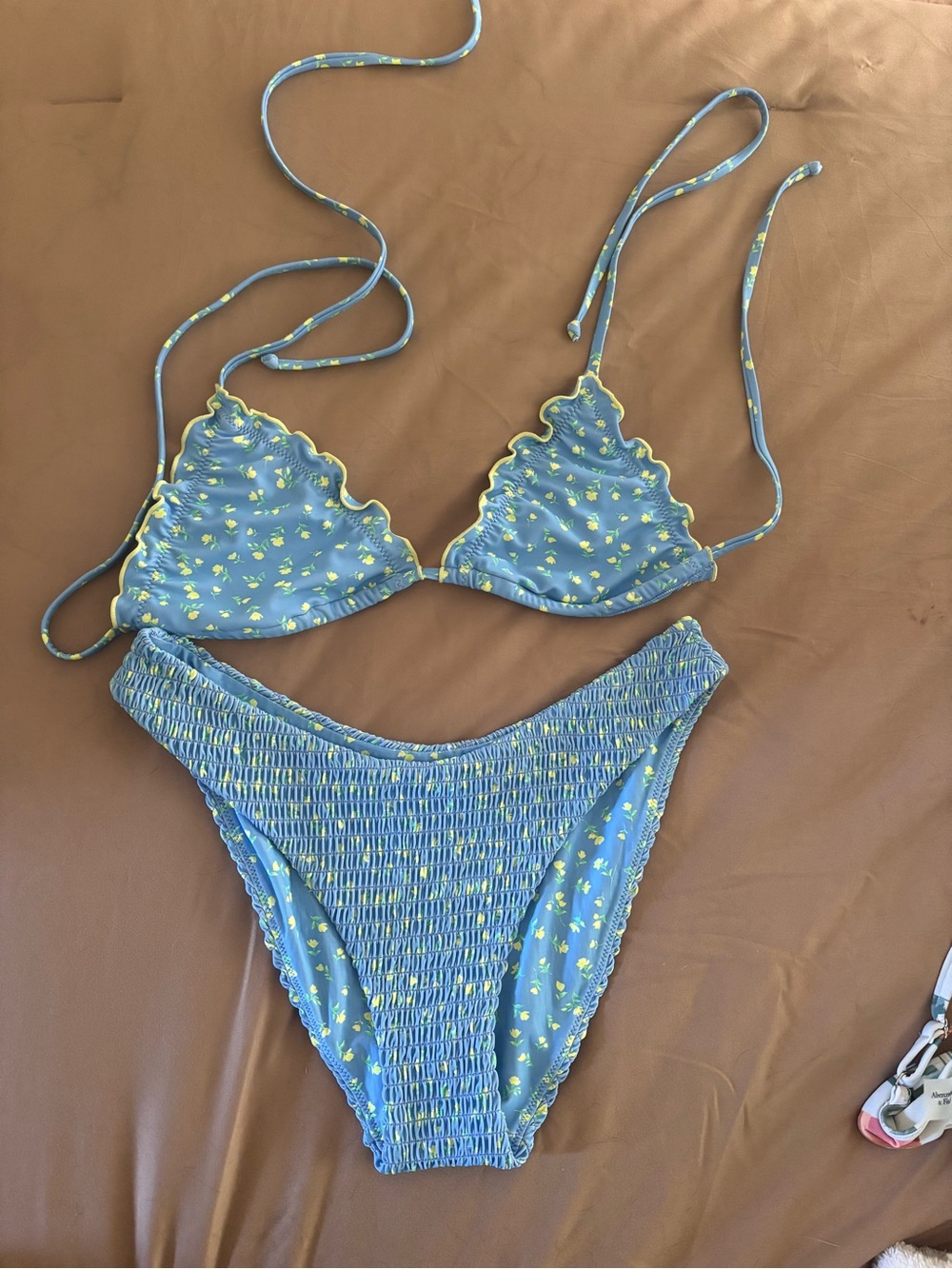 Blue and Yellow Ribbed Floral Kulani Kini set M/LG